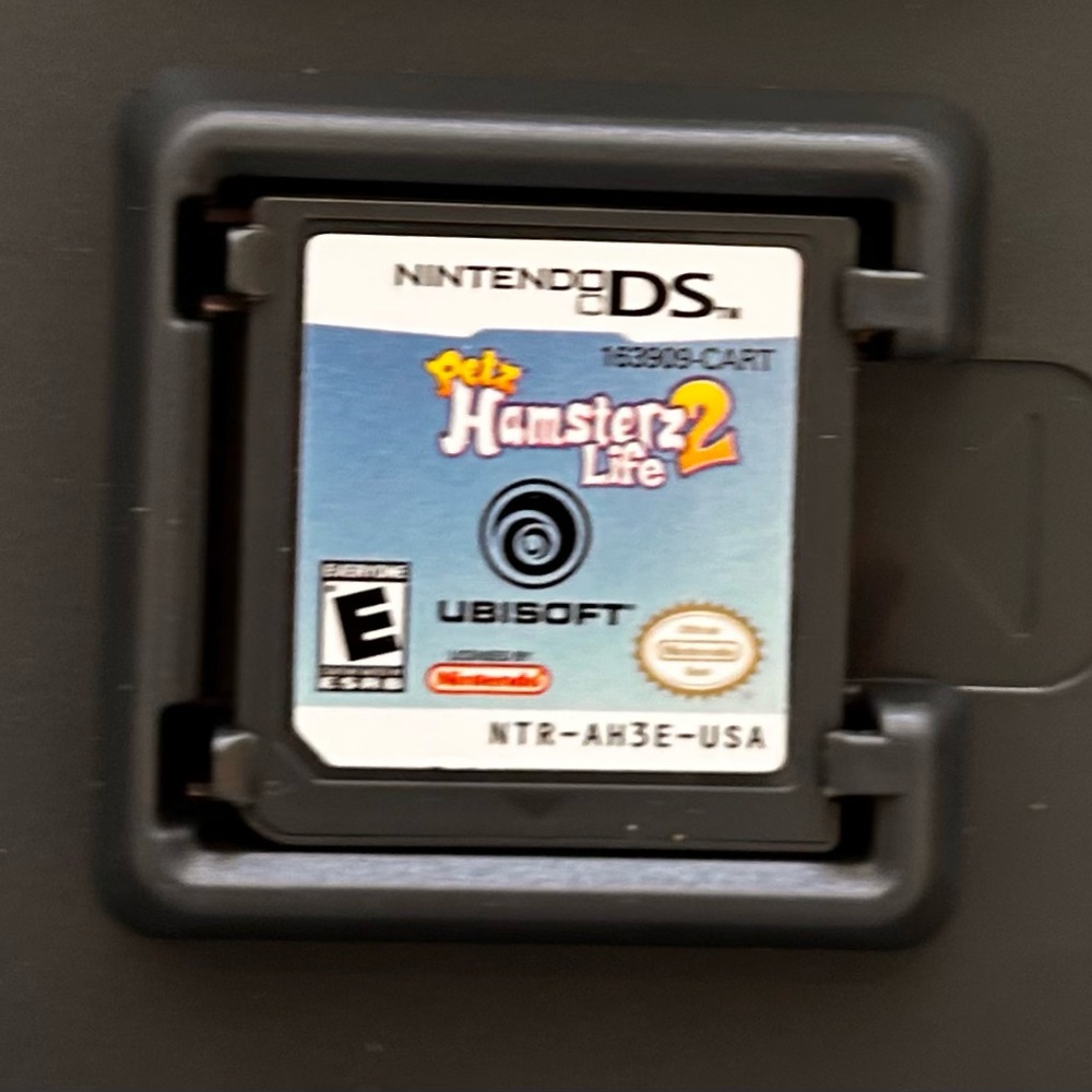 Petz Nintendo DS Hamsterz 2 EUC E for Everyone Toy Handheld Gaming 2007 - Picture 5 of 7